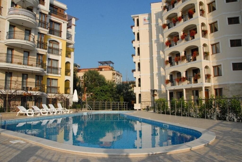 Hotel Aparthotel Seasons 3*