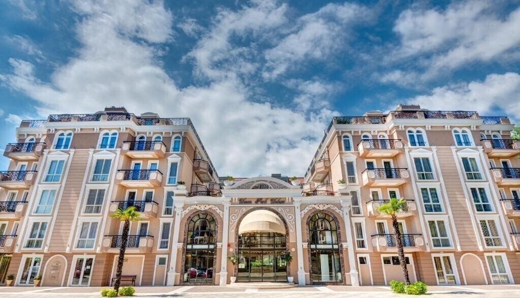 Hotel Dawn Park Deluxe Apart Hotel 3*