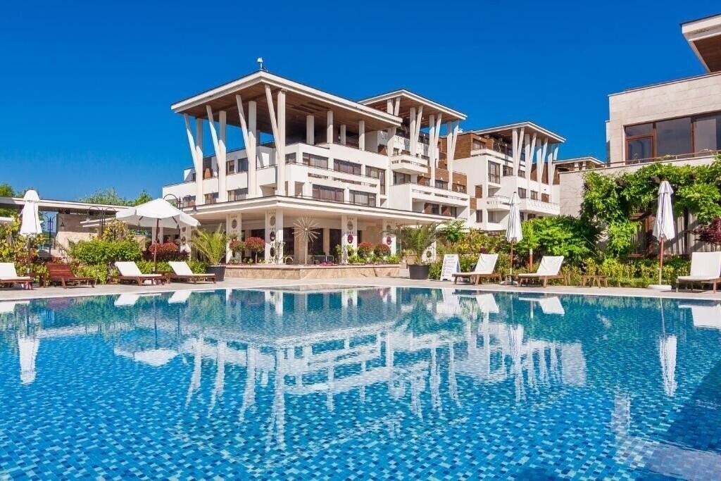 Готель Apolonia Resort 4*