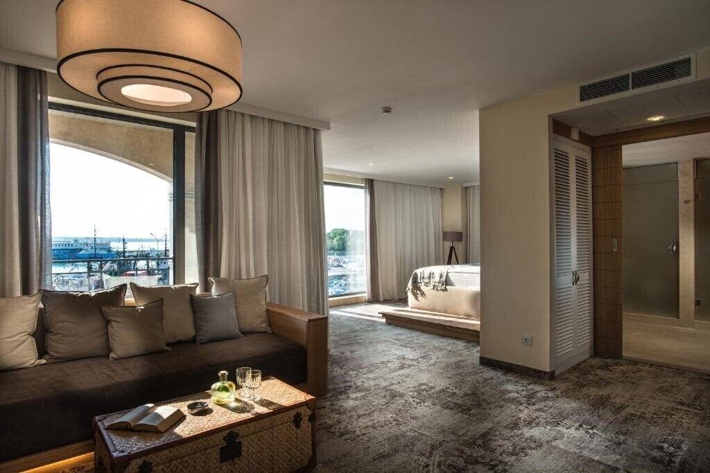 Картинка Blu Bay Hotel Sozopol (ex. Blu Bay Design Hotel, Blue Bay Sozopol) 5*