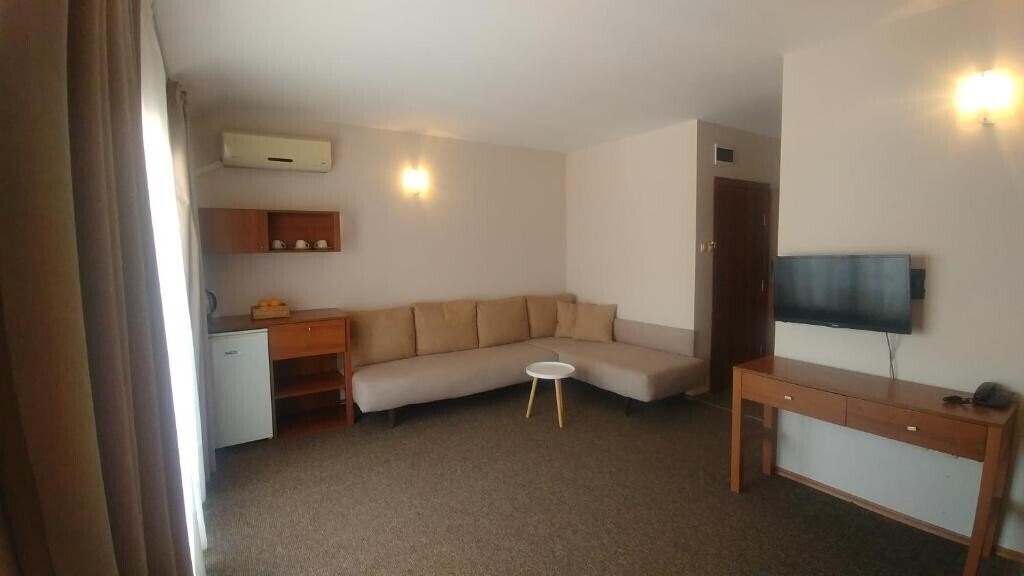 Zdjęcie Hotel Muses 3*