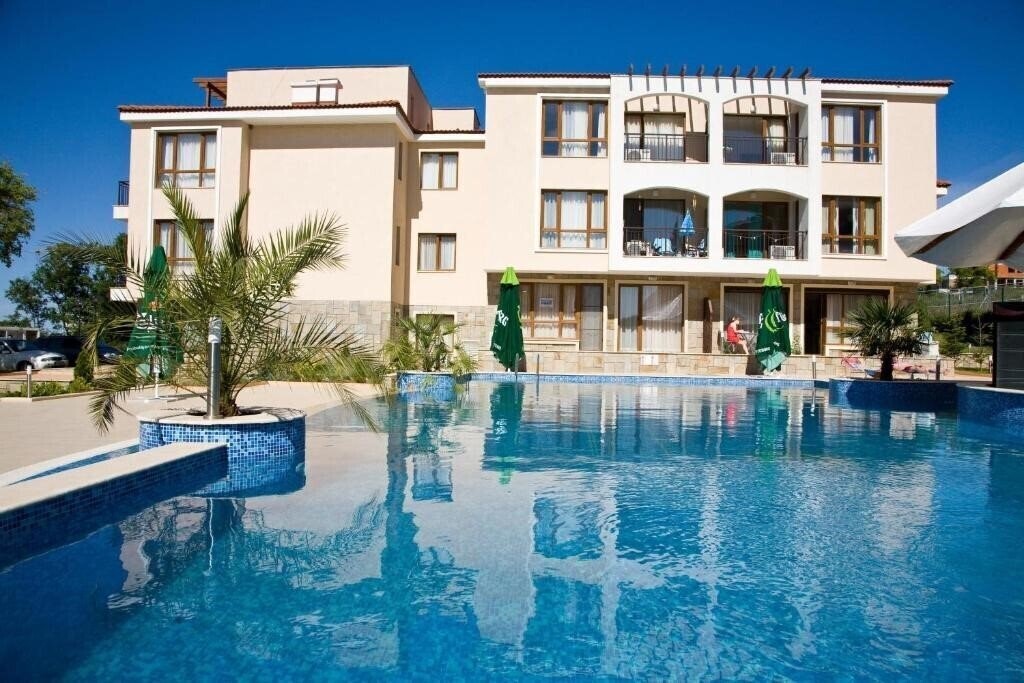 Отель Bay Apartments (ex. Bay Apartments Sozopol ) 3*