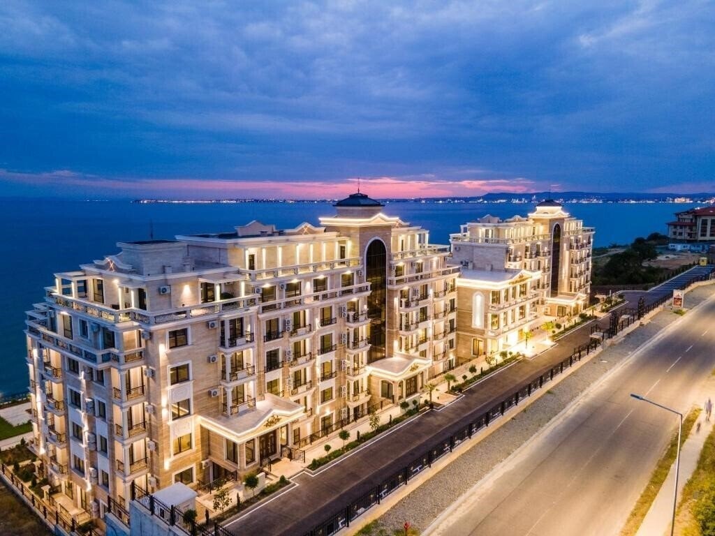 Готель Onyx Beach Residence 3*
