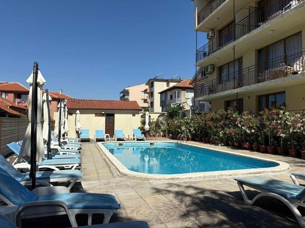 Zdjęcia Chris Hotel 3*