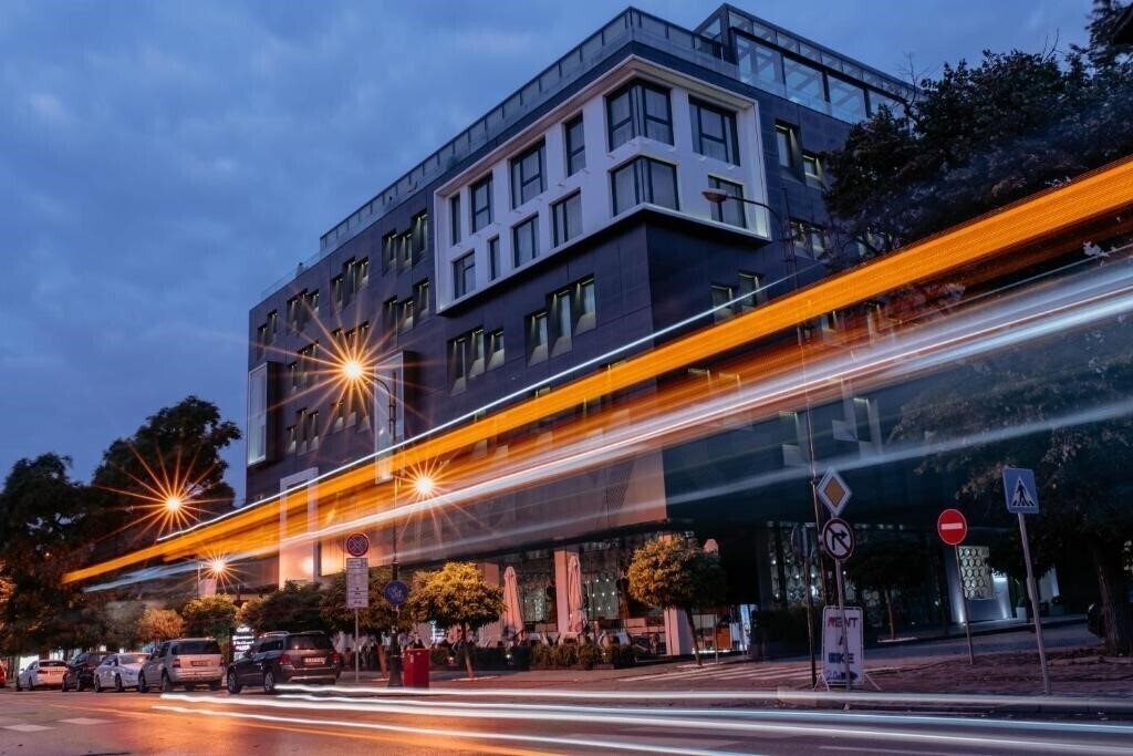 Готель Graffit Gallery Hotel 5*