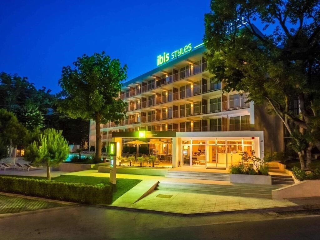 Hotel Roomer Hotel Ibis Style (ex. Malina) 4*