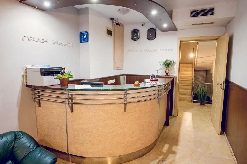 Zdjęcie Family Hotel Gran Ivan 3*