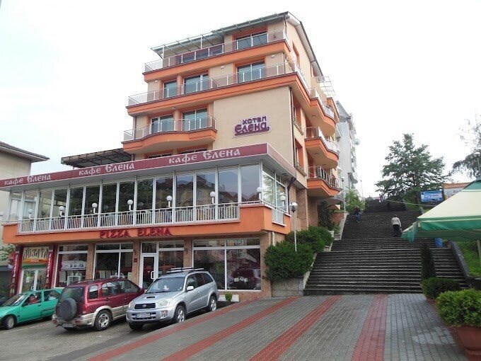 Hotel Elena 3*