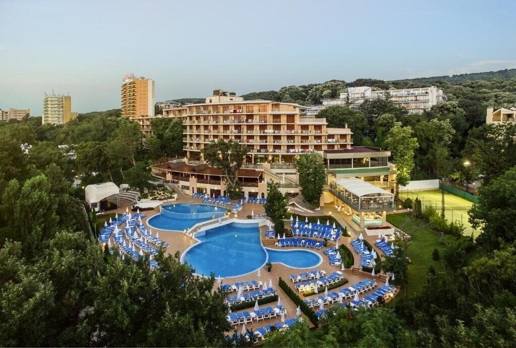 Zdjęcia Kristal 4*