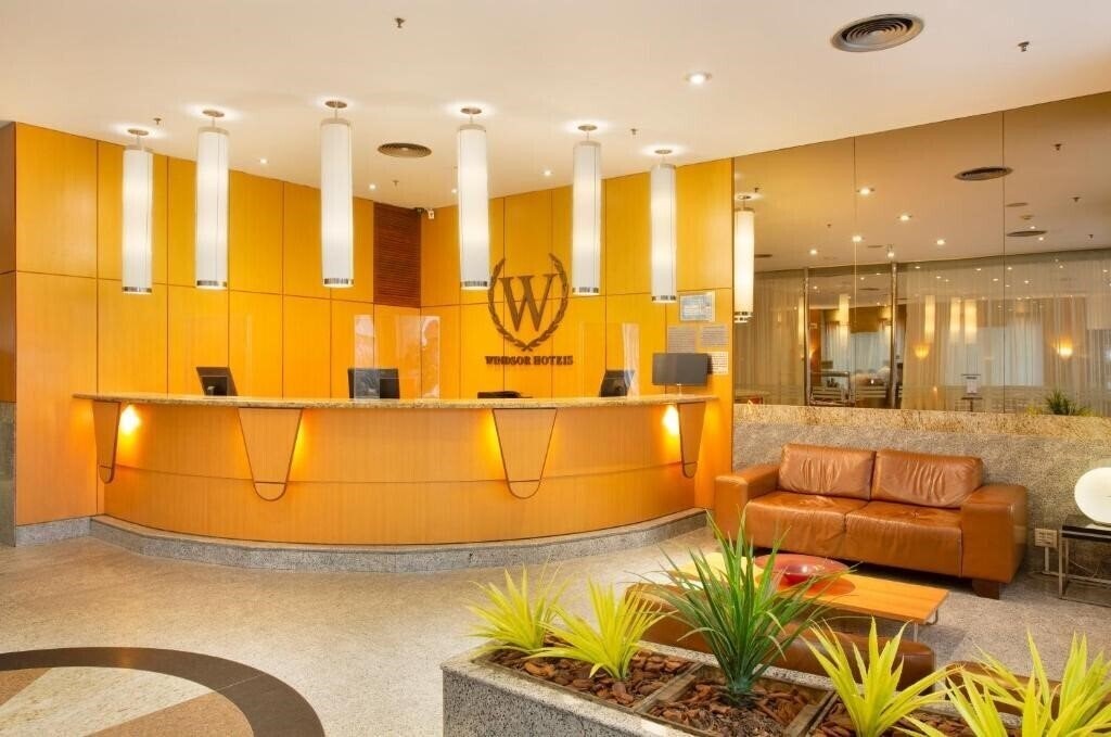 Готель Windsor Asturias Hotel 3*