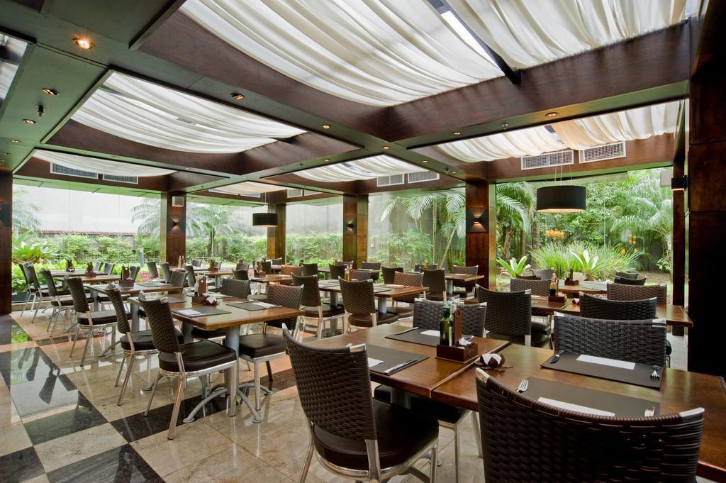 Готель Slaviero Executive 4*