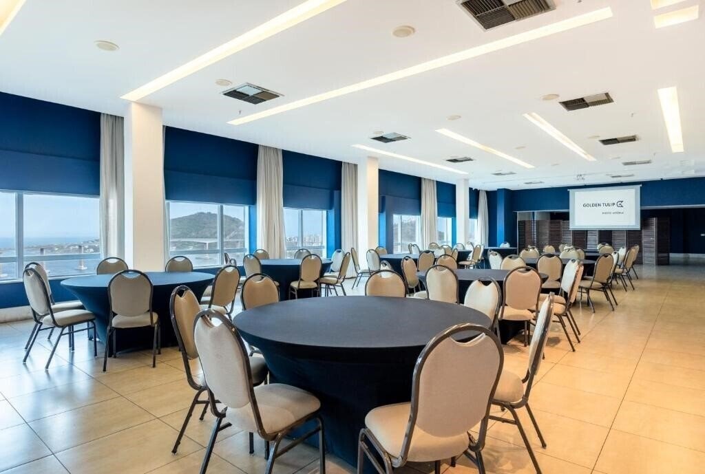 Фотографія Golden Tulip Porto Vitoria 4*