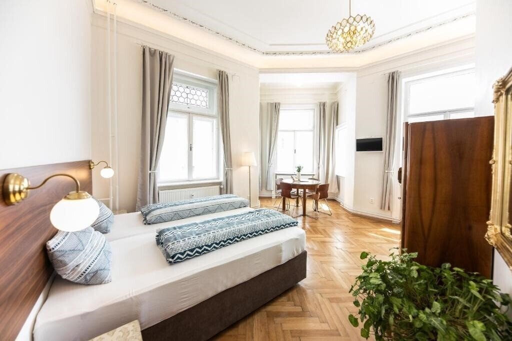 Hotel Apartments & Hostel Jacob 2*