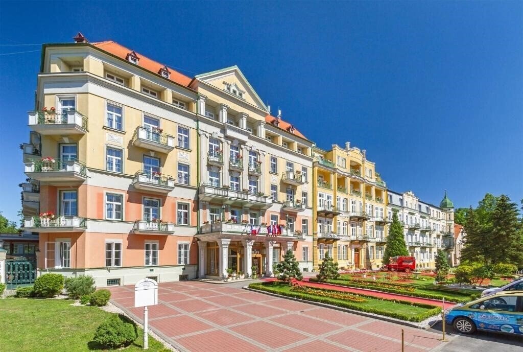 Отель Aqua Forum 4*