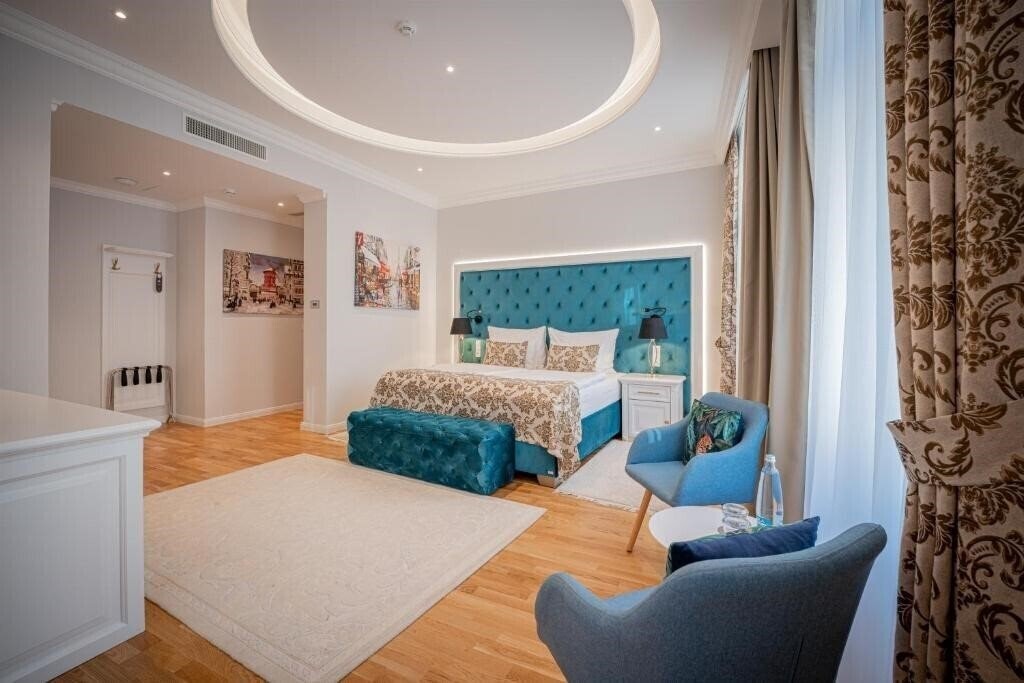 Hotel Golden Key Boutique Hotel 4*