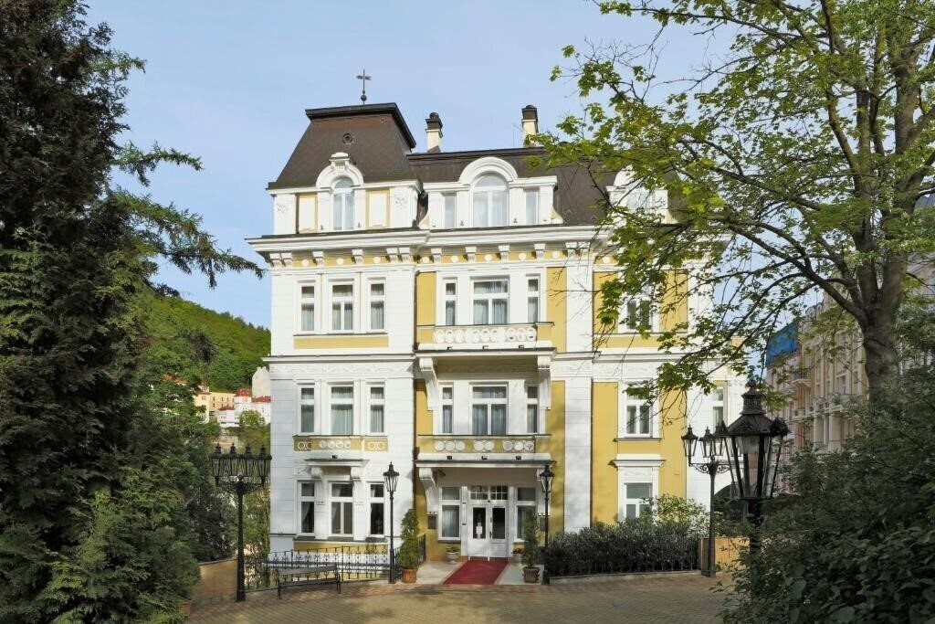 Отель Hotel Vila Livia 5*