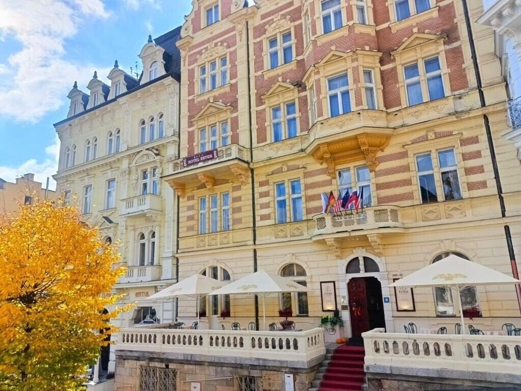 Зображення Ester 4*