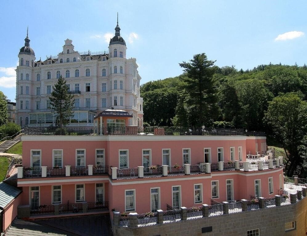Hotel Georgy House 4*