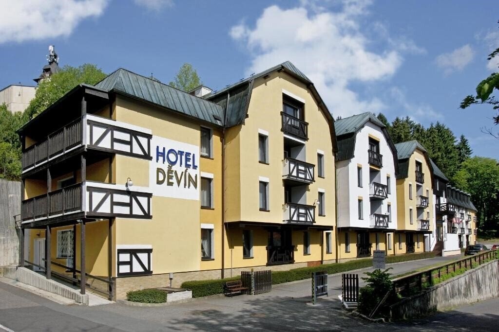 Hotel Devin 3*