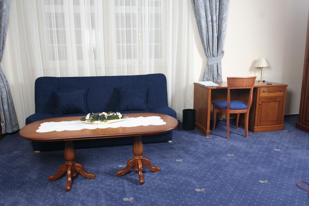 Картинка Modra Ruze 4*