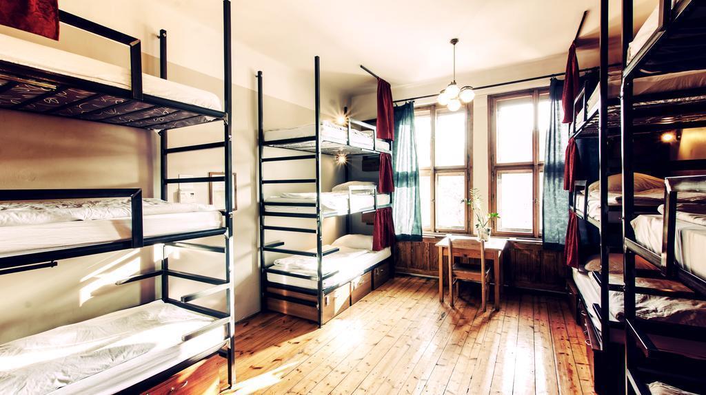Фотографія Sir Toby's hostel 2*