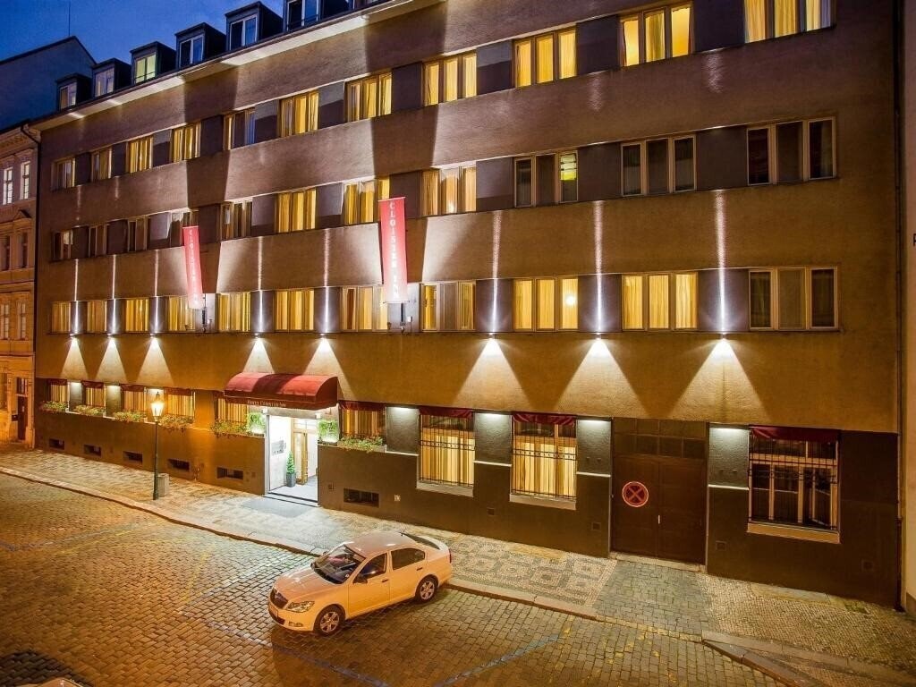 Готель Hotel Cloister Inn 3*