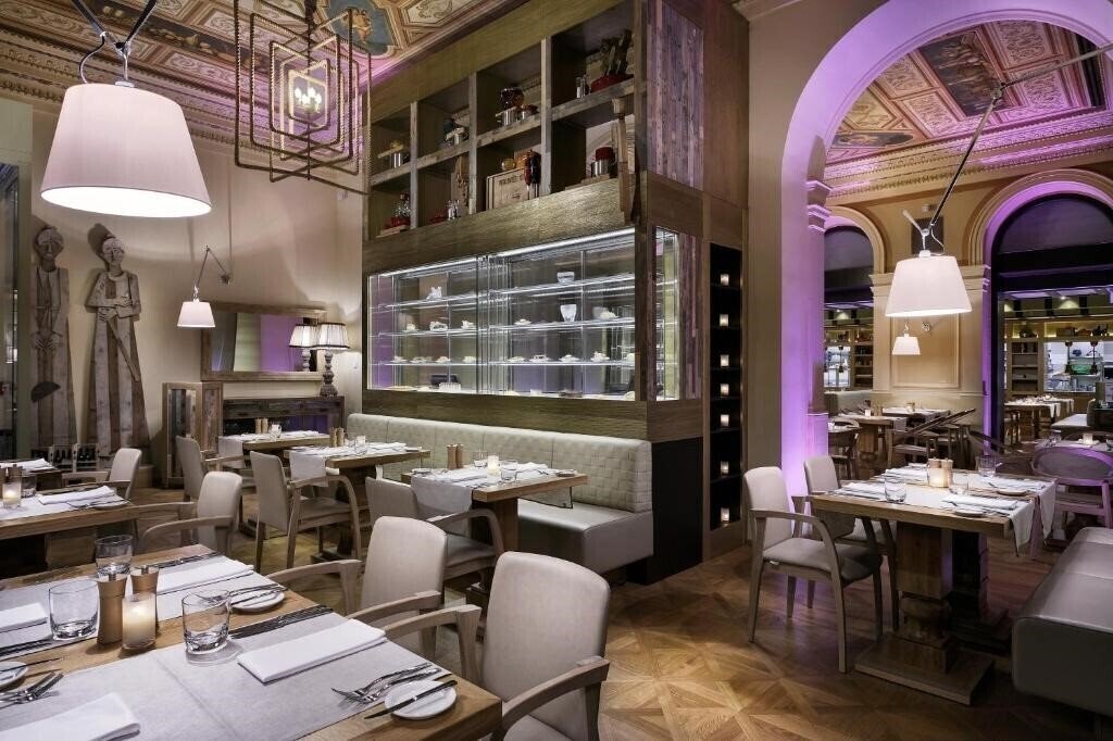 Зображення Cosmopolitan Hotel Prague 5*