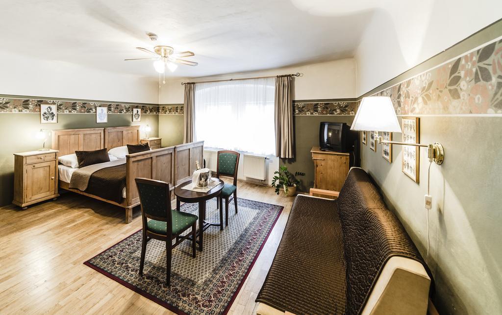 Obraz Archibald At The Charles Bridge Hotel 4*