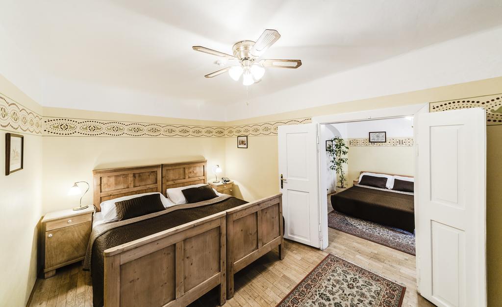 Zdjęcie Archibald At The Charles Bridge Hotel 4*