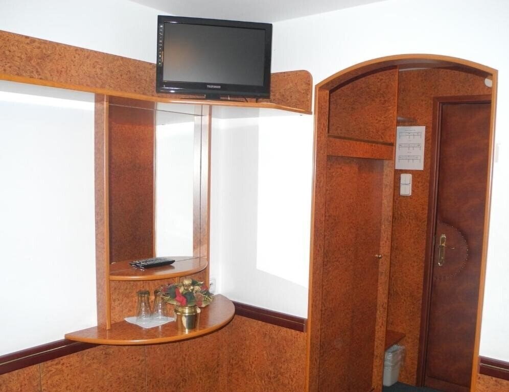 Zdjęcie Admiral Botel 3 1*