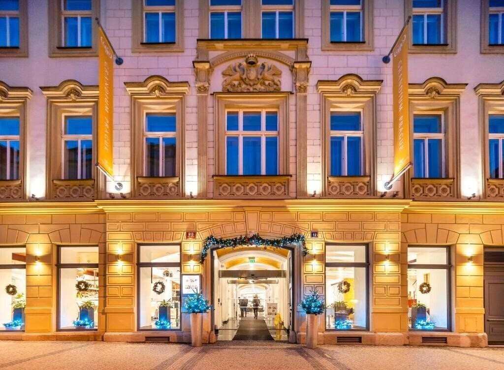 Готель Grandium Prague 5*