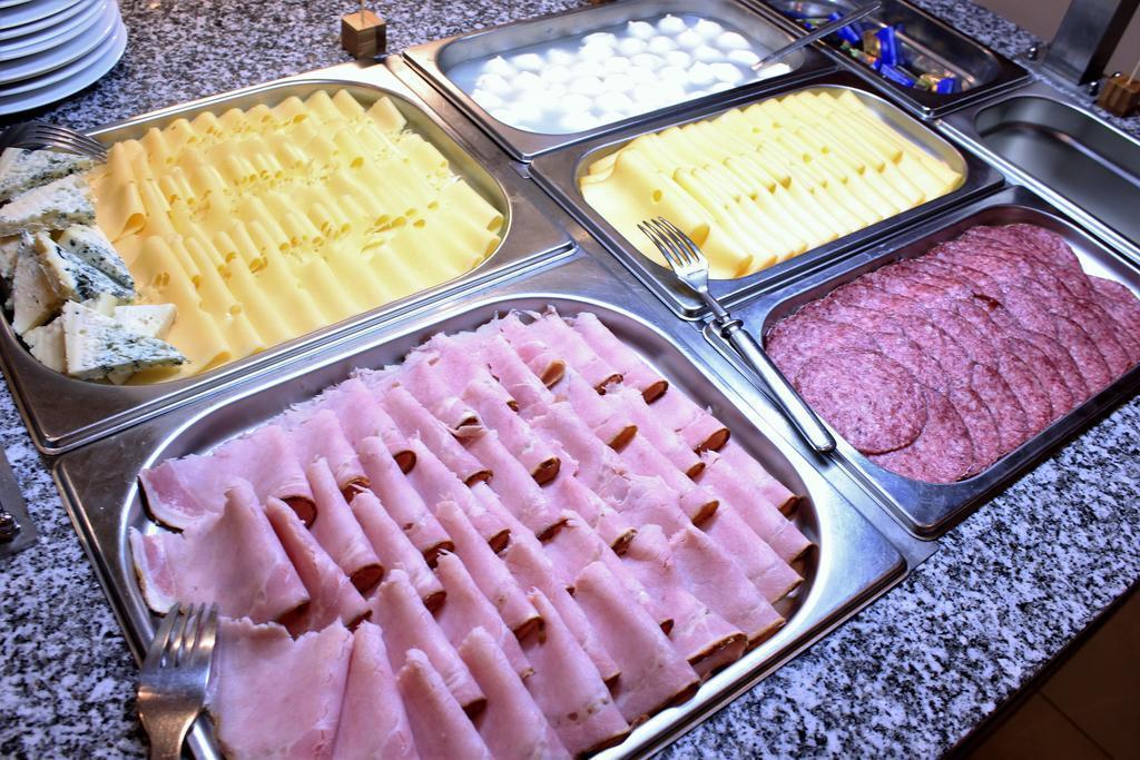 Zdjęcia Royal Plaza 3*