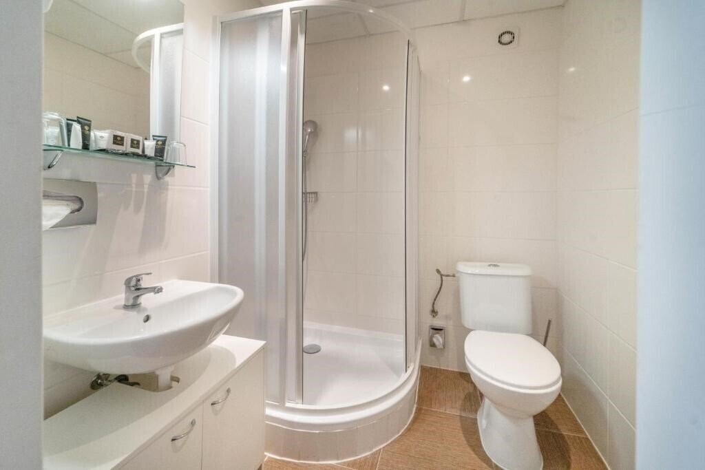 Фотография Merkur 3*