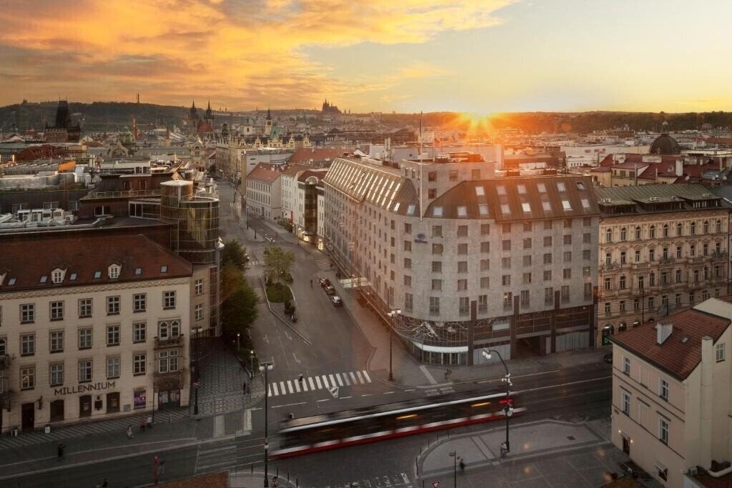 Отель Hilton Prague Old Town 5*