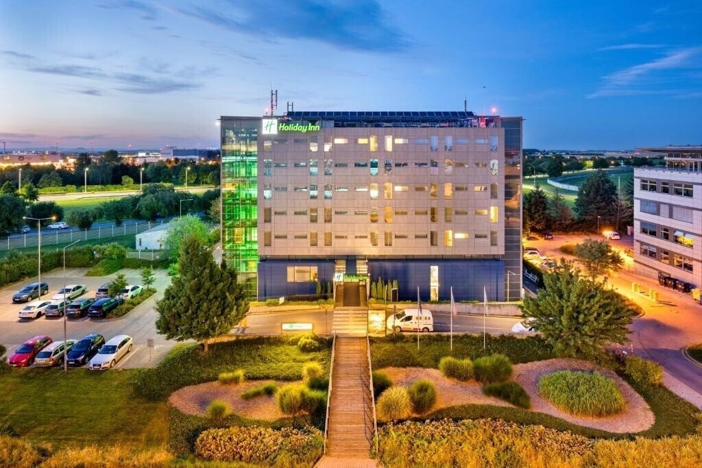 Отель Holiday Inn Prague Airport 4*