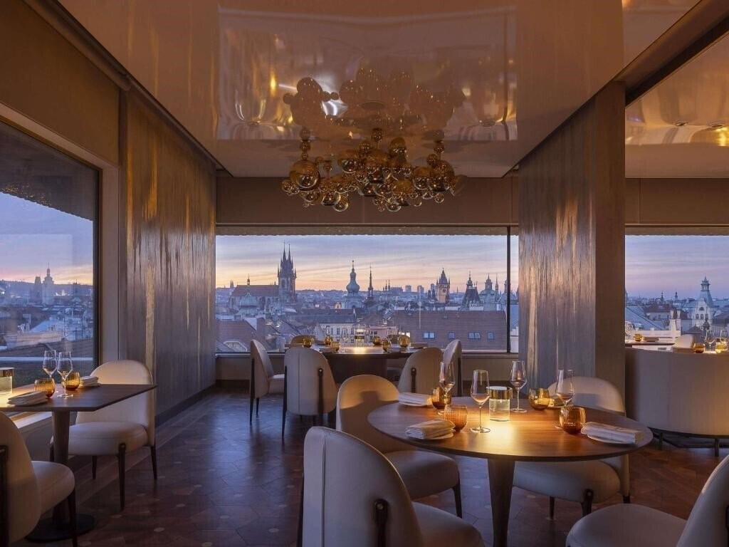 Отель Intercontinental 5*