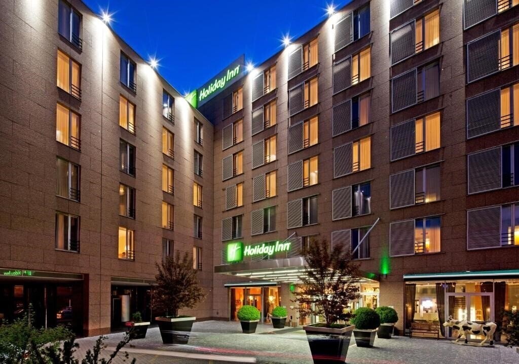 Отель Holiday Inn Prague Congress Centre 4*