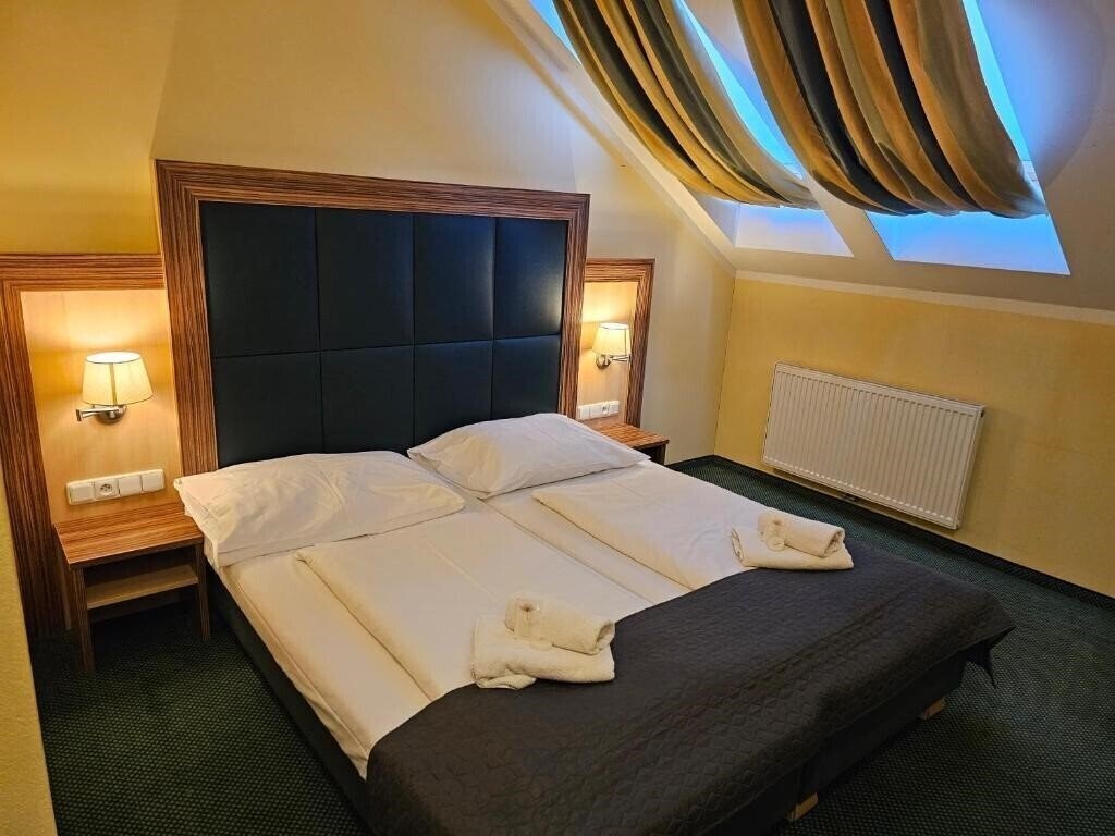 Zdjęcie U Divadla 4*