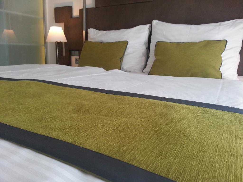 Zdjęcia Pure White 4*