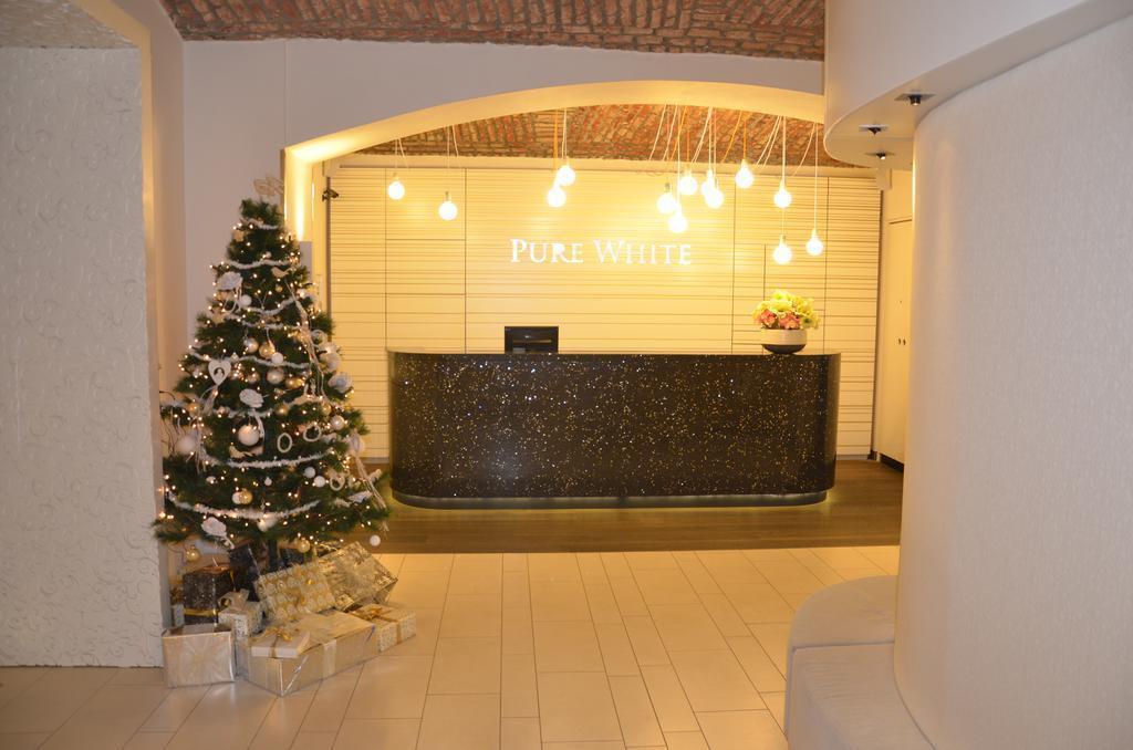 Zdjęcie Pure White 4*