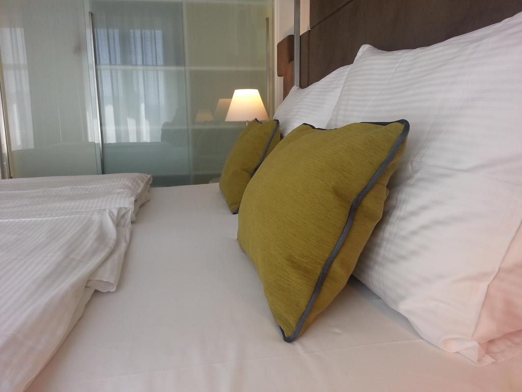 Zdjęcie Pure White 4*