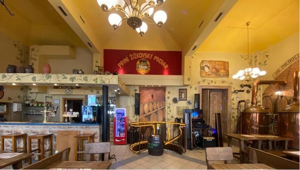 Готель Victor Praha 3*