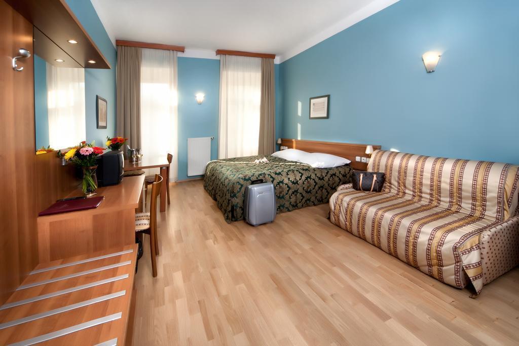 Готель Select Residence 3*