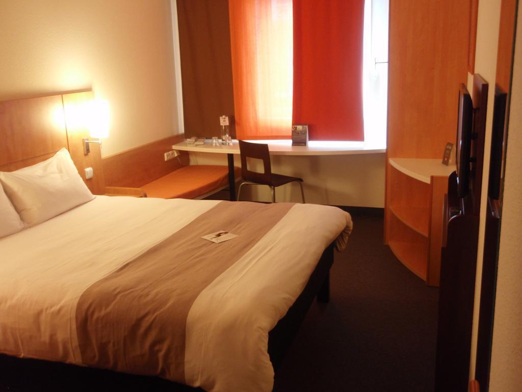 Zdjęcie Ibis Mala Strana 3*