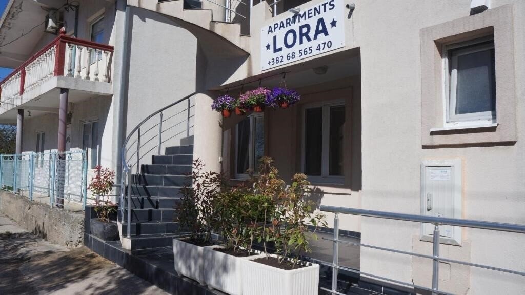 Hotel Lora 3*