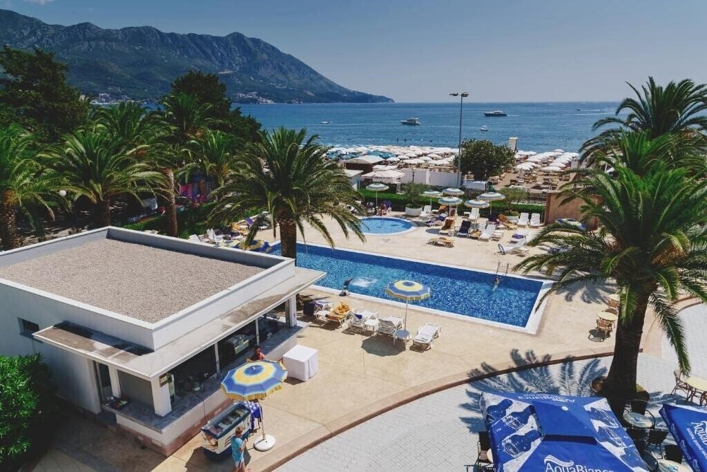 Готель Montenegro Beach Resort 4*