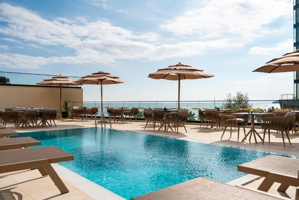 Hotel Invictus 4*