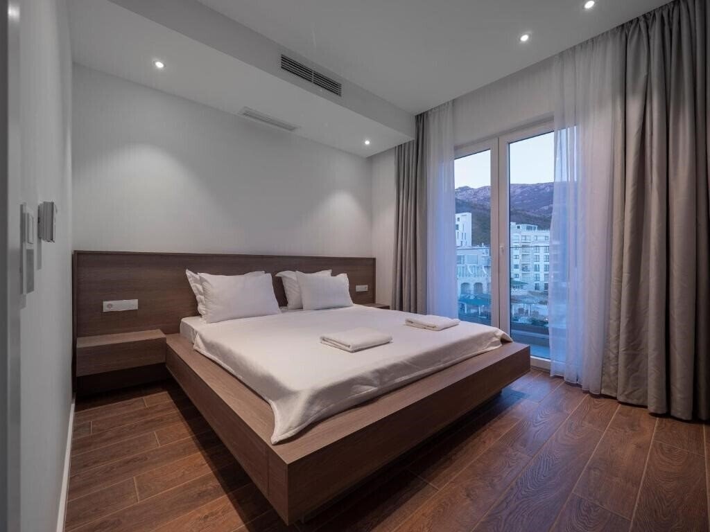 Фото Horizon Two Bedroom Penthouse Hot Tub 3*