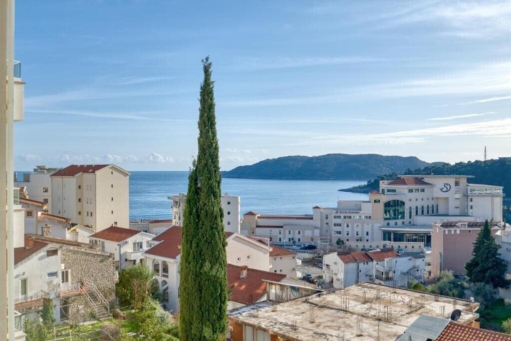 Hotel Ivanovic Residences 3*