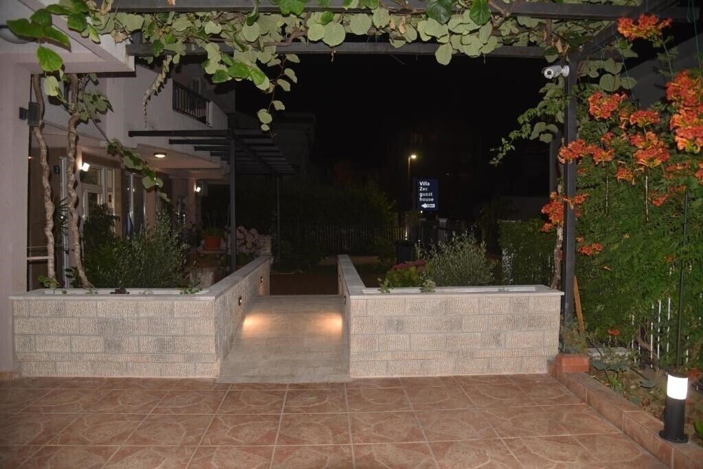 Hotel Apartments Zec 3 4*